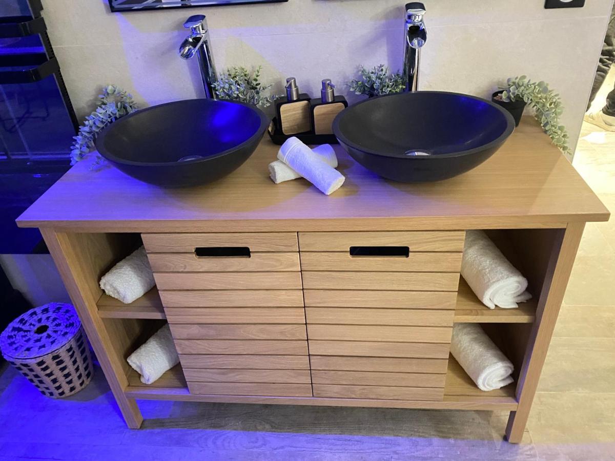 Bioty Chill & Spa Le Blanc-Mesnil Luaran gambar